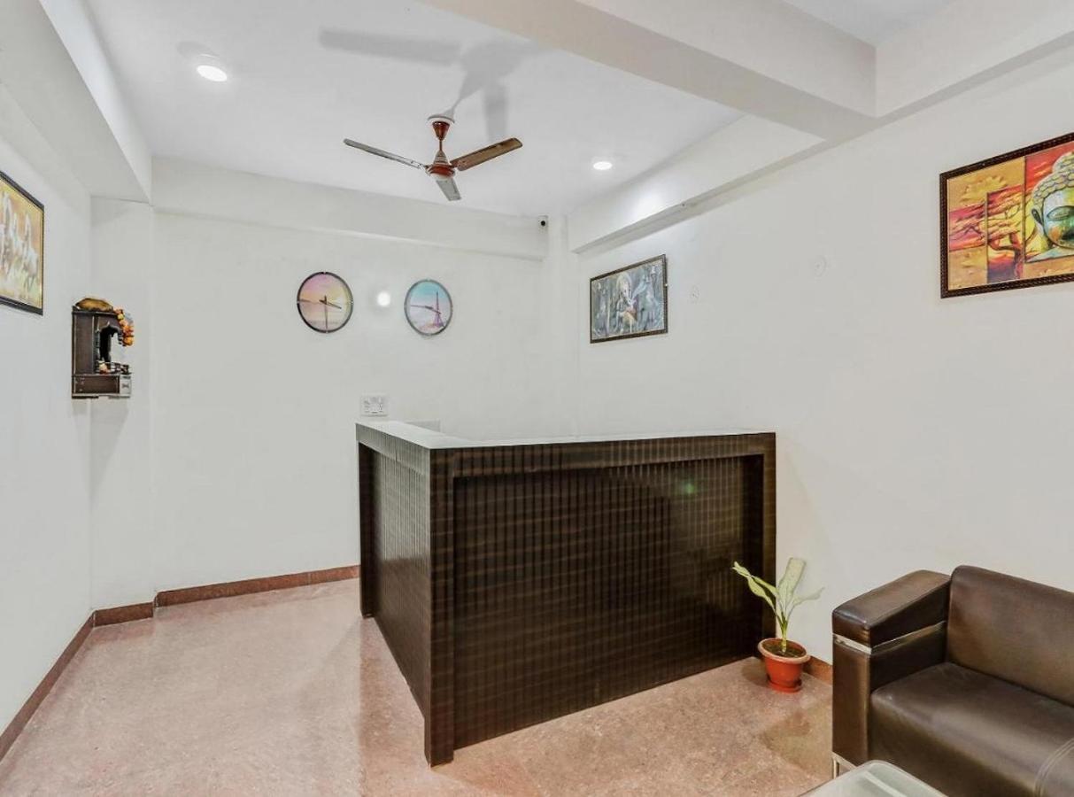 Hotel Noida Continental At Noida City Center Екстер'єр фото