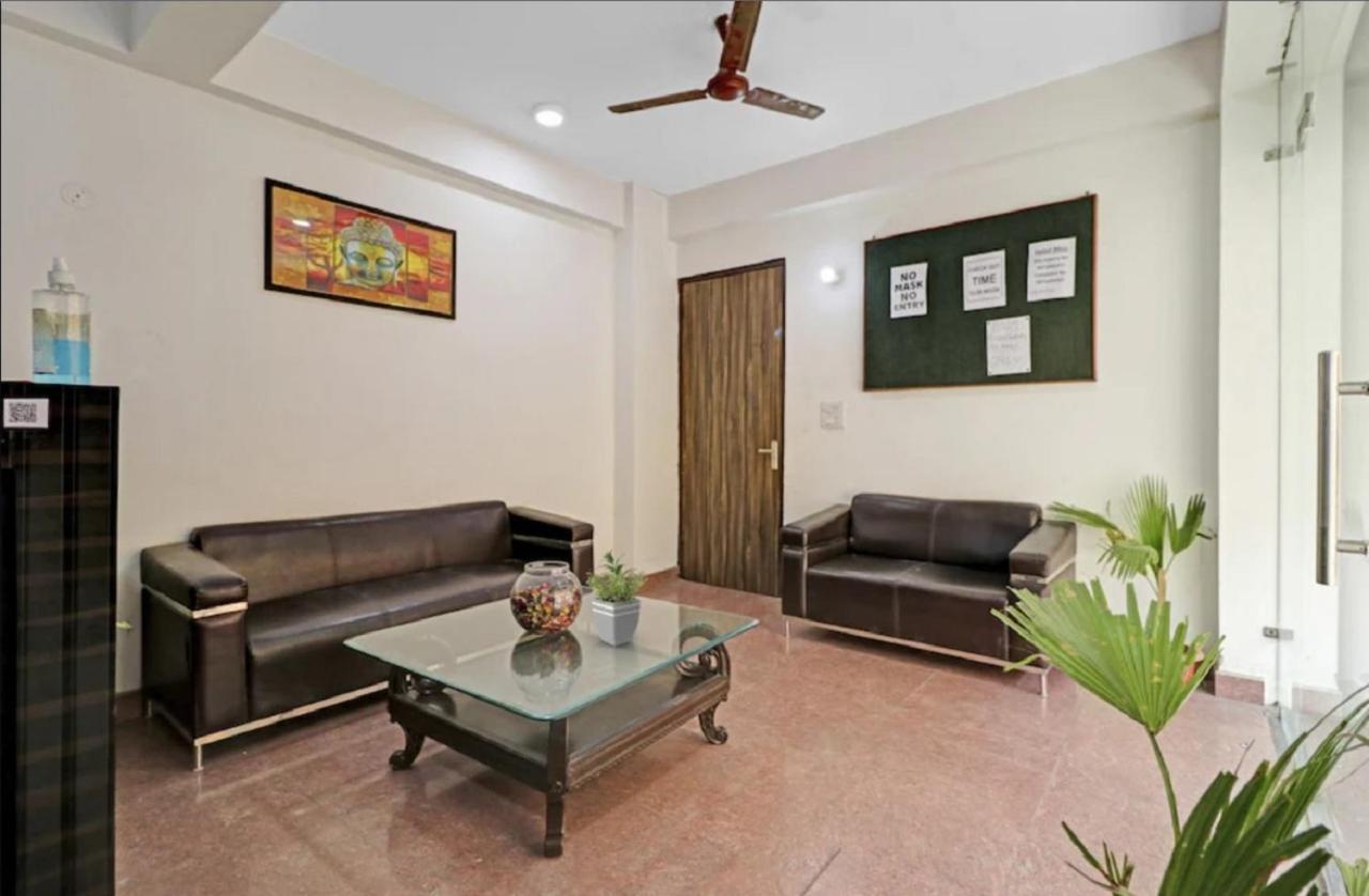 Hotel Noida Continental At Noida City Center Екстер'єр фото